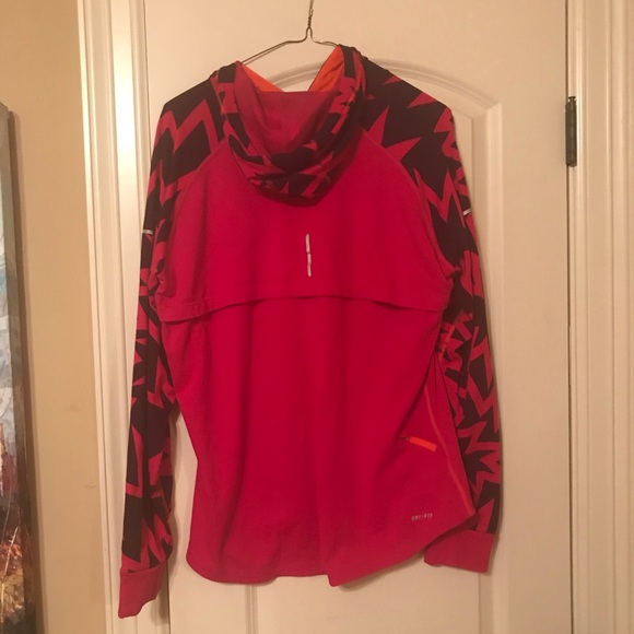 Nike top - Picture 5 of 6